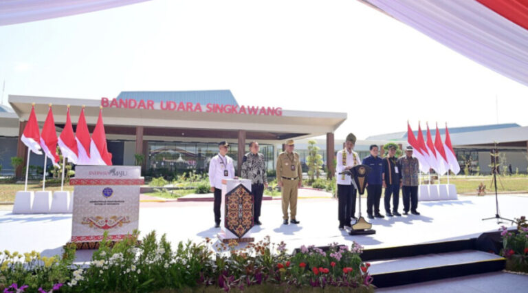 Jokowi Inaugurates West Kalimantan’s Singkawang Airport